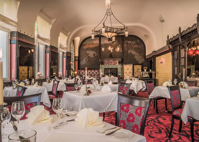 מלון Romantik Jugendstilhotel Bellevue 4*